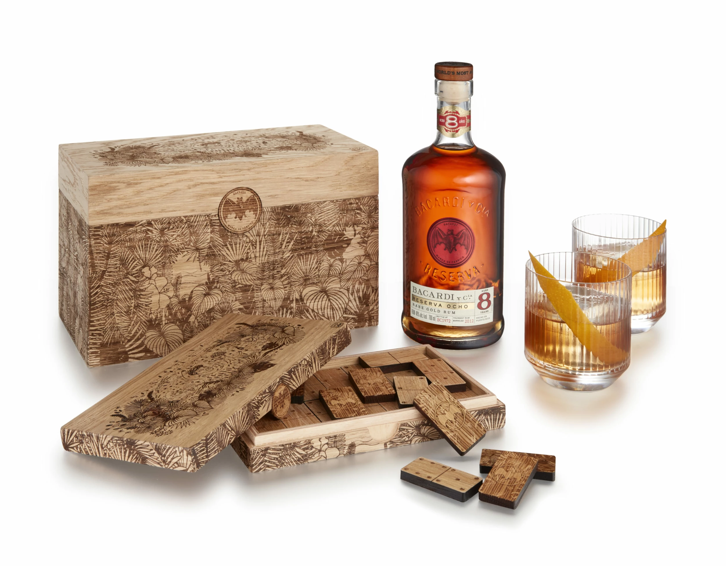 BACARDÍ Reserva Ocho Rum Domino Set 4 BACARDÍ Reserva Ocho Rum Domino Set - Image 4