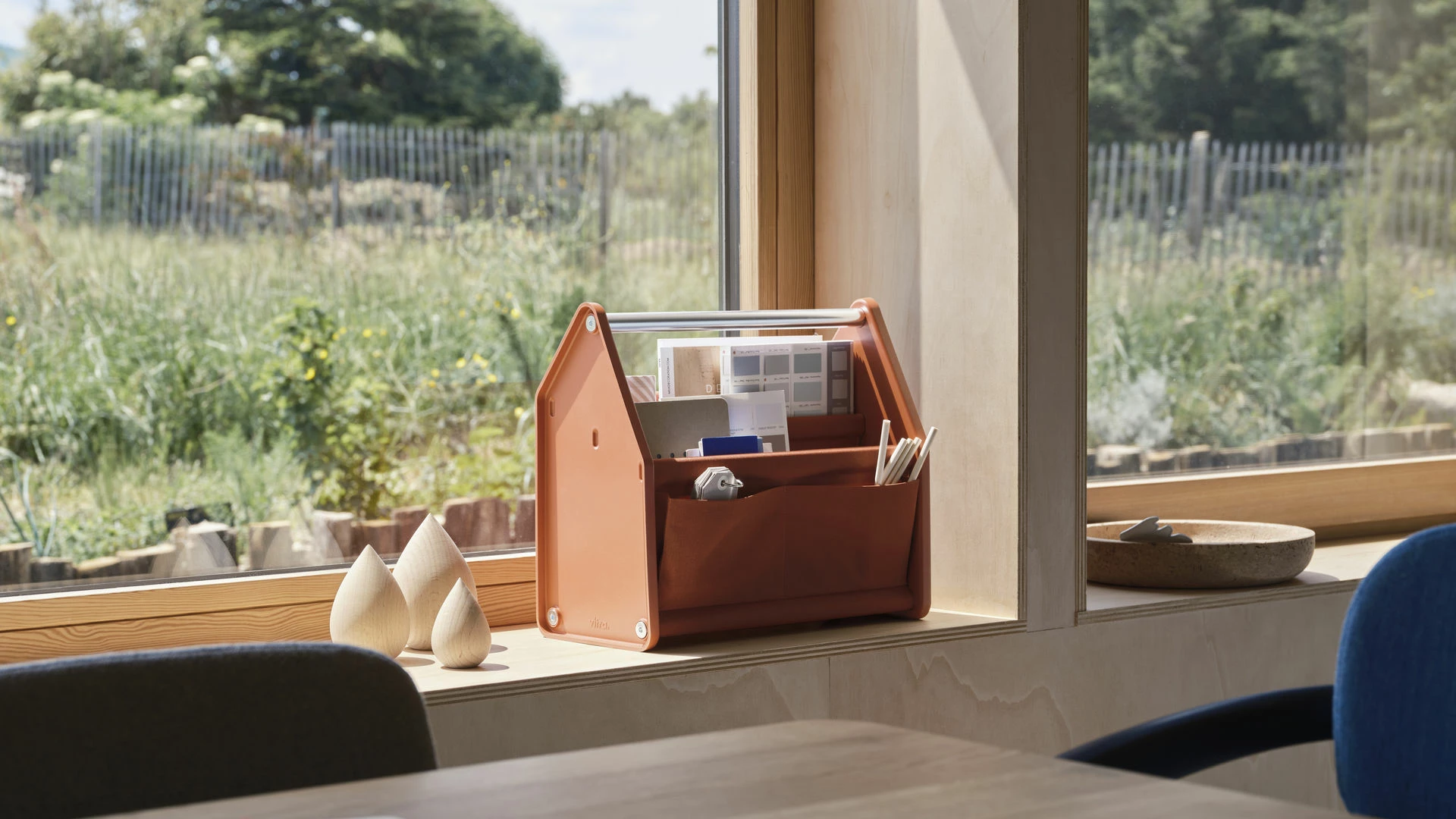 Front Page 27 Front Page -Vitra Shop Vitra16